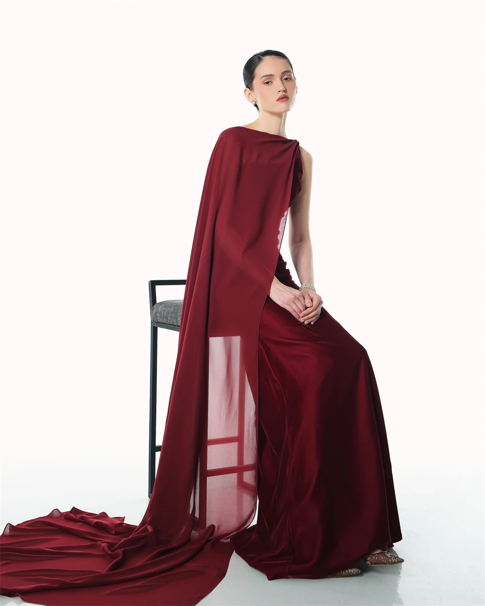 

Customized High Quality Burgundy Chiffon Evening Dress Graceful O-Neck Homecoming Dress Sweep Train Special Occasion Gowns