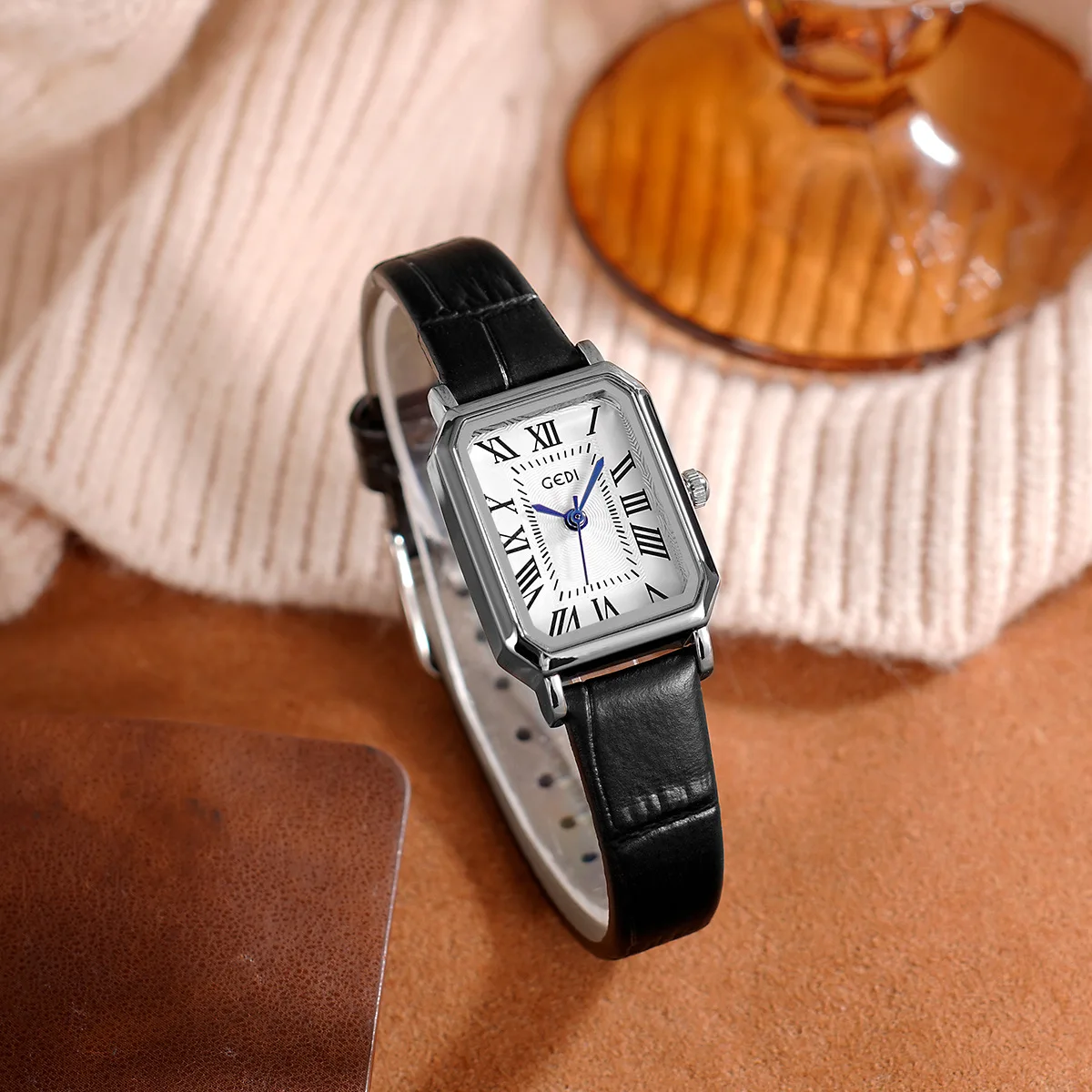 Retro small square plate temperament student watch niche high-end belt bowl watch ladies waterproof quartz watch