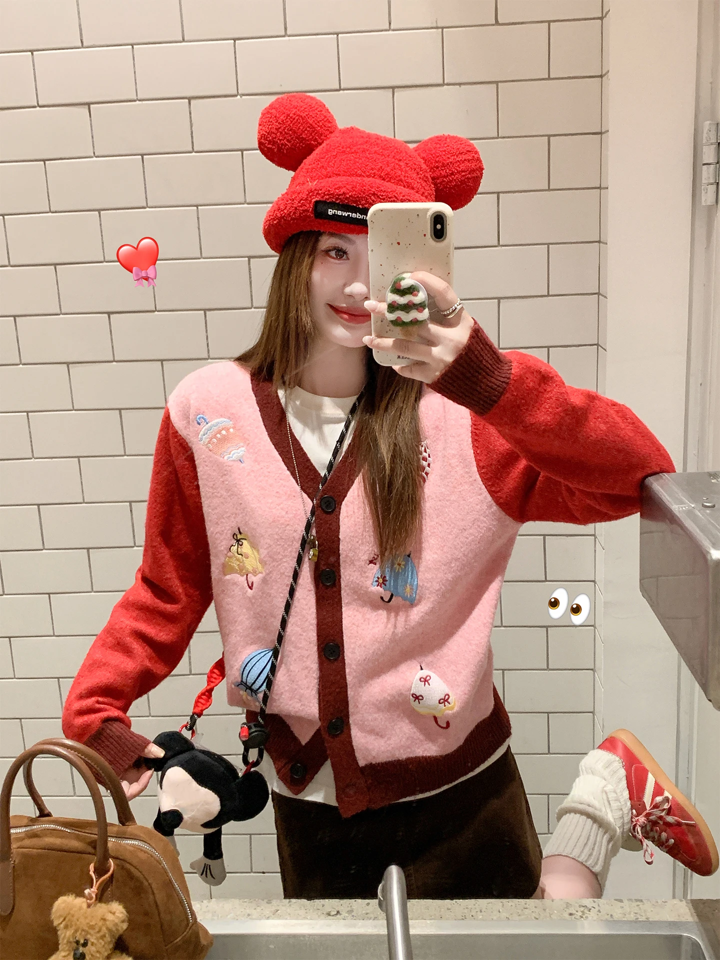 

Свободный женский вязаный кардиган с V-образным вырезом от Zeng Xiaoxian с вышивкой и пэчворком, розовый, для осенне-зимнего сезона