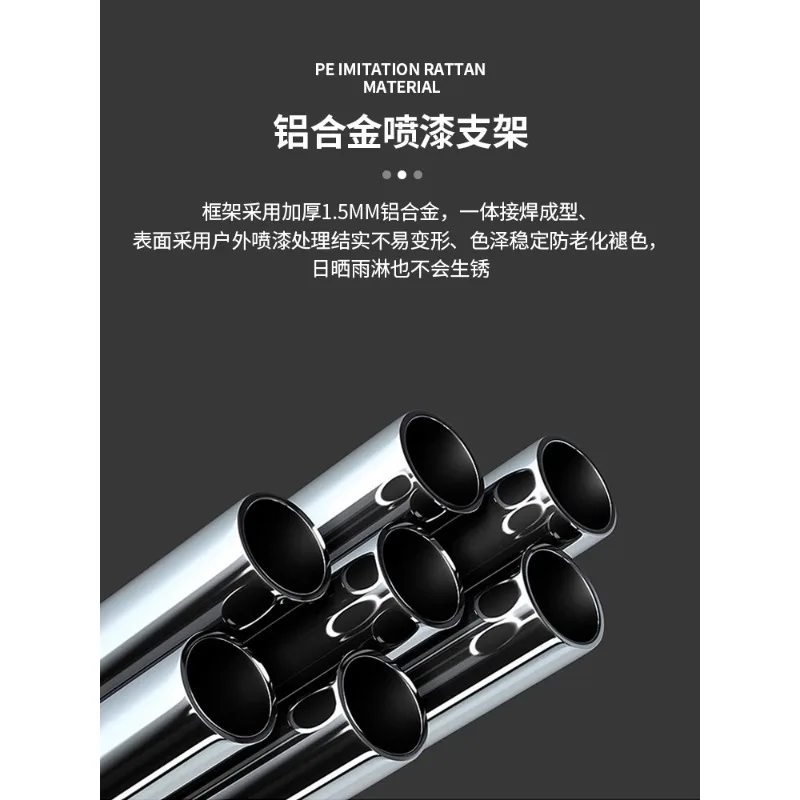 Freizeitbett im Freien, rundes Rattanbett im Balkon im Freien