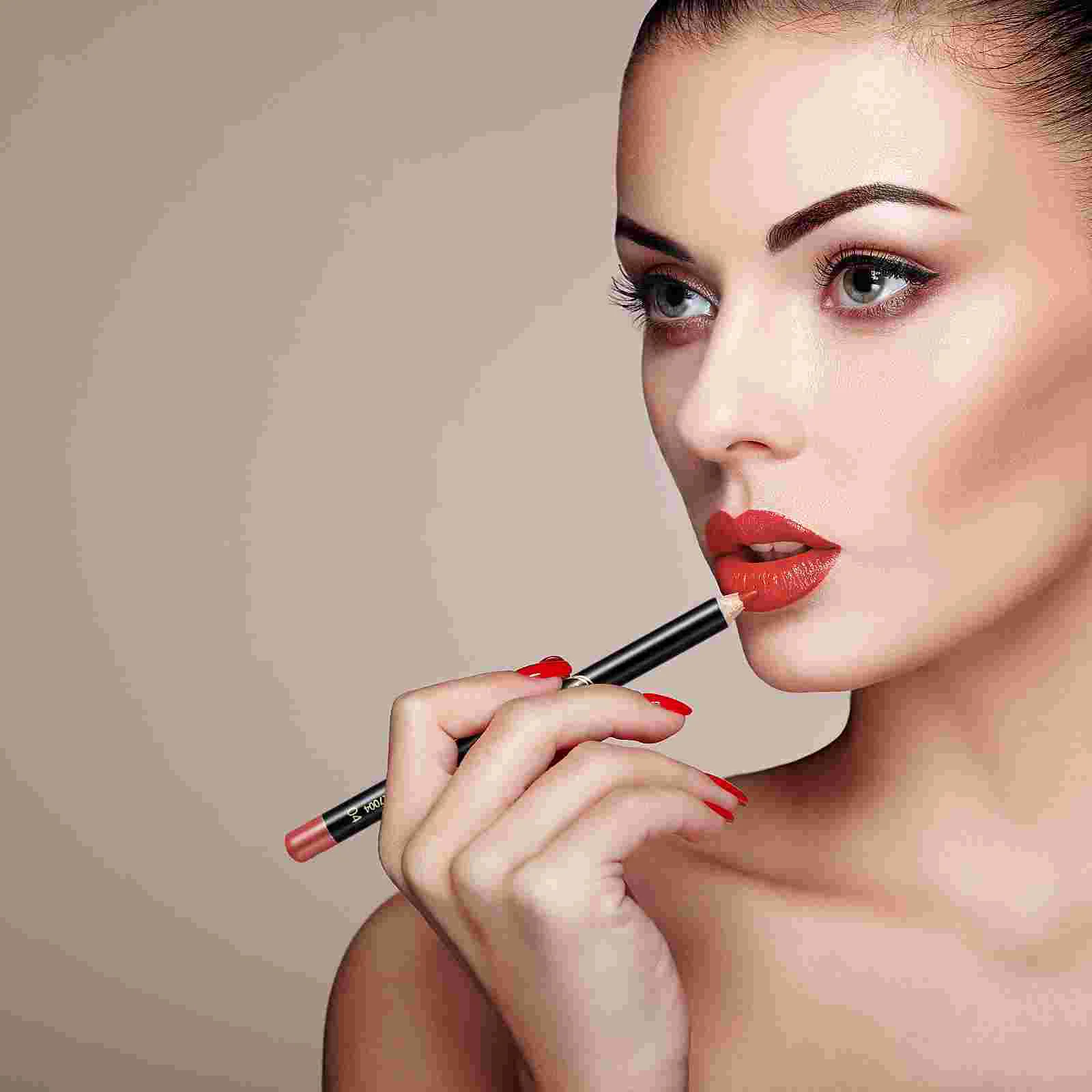 Make-up-Tools wasserdichter Lippenstift Liner liefert Bleistifte, die braunen Eyeliner formen