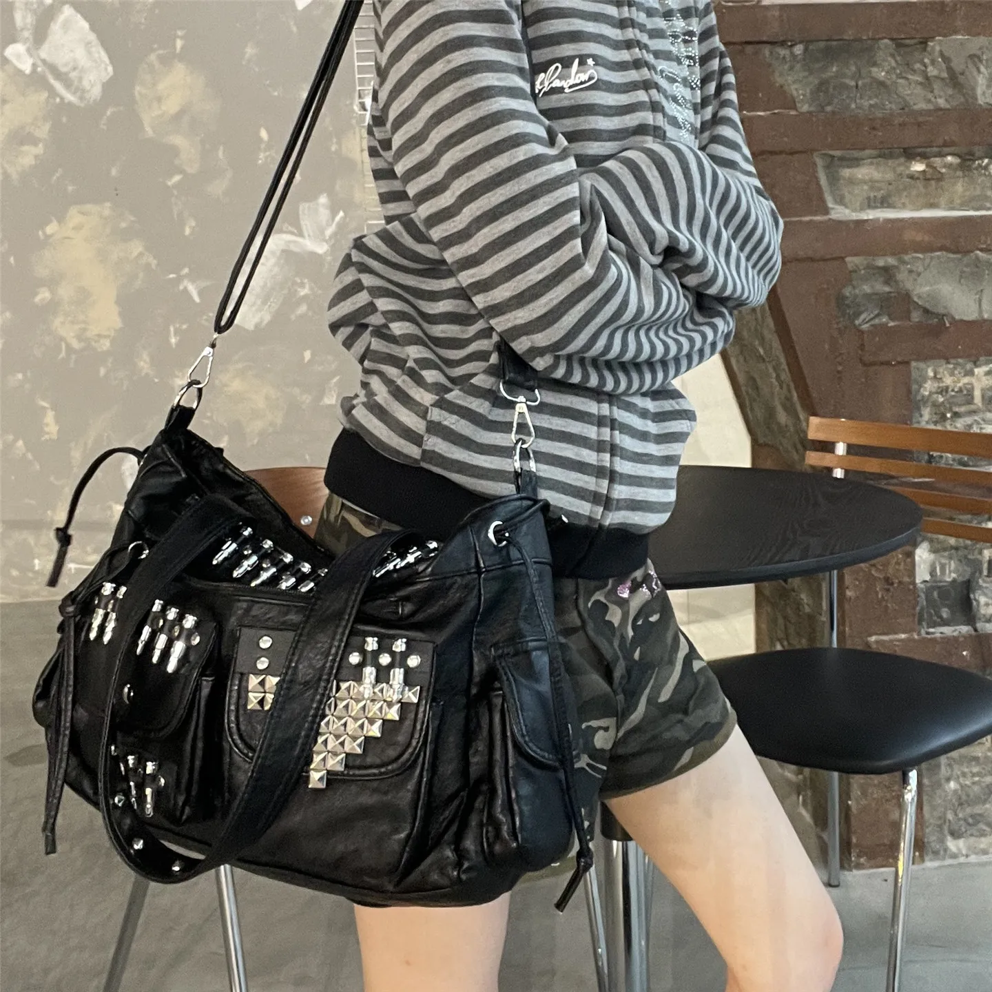 New Punk Tote Bag Women's Y2K Locomotive Bag Rivet Black Sweet Cool Large Capacity Shoulder Bags for Women's Crossbody Bag