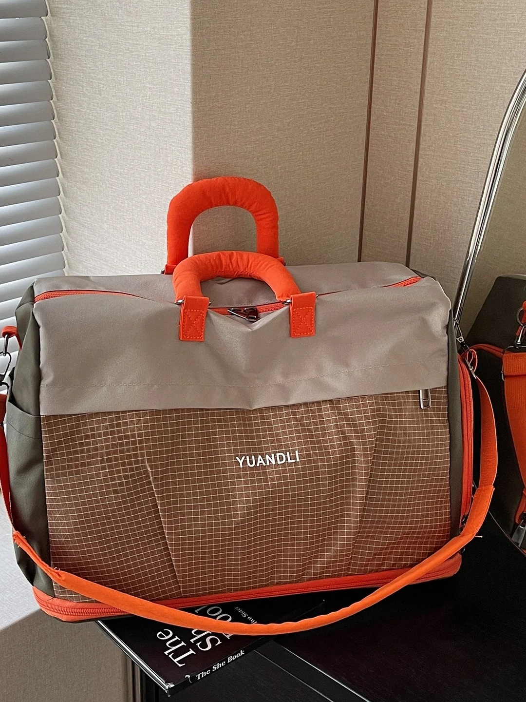 borsa-da-viaggio-capiente-borsa-a-mano-valigia-per-uomo-e-donna-borsa-sportiva-leggera-borsa-da-portare-in-aereo-per-viaggi-di-lavoro