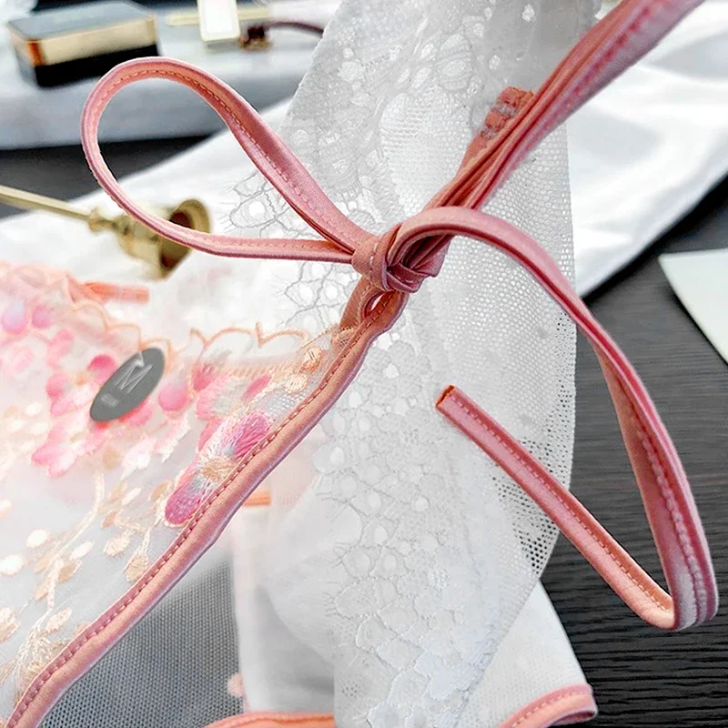 ヴィンテージレース下着女性のパンティー花柄シームレスブリーフローウエストメッシュ透明誘惑ブリーフ