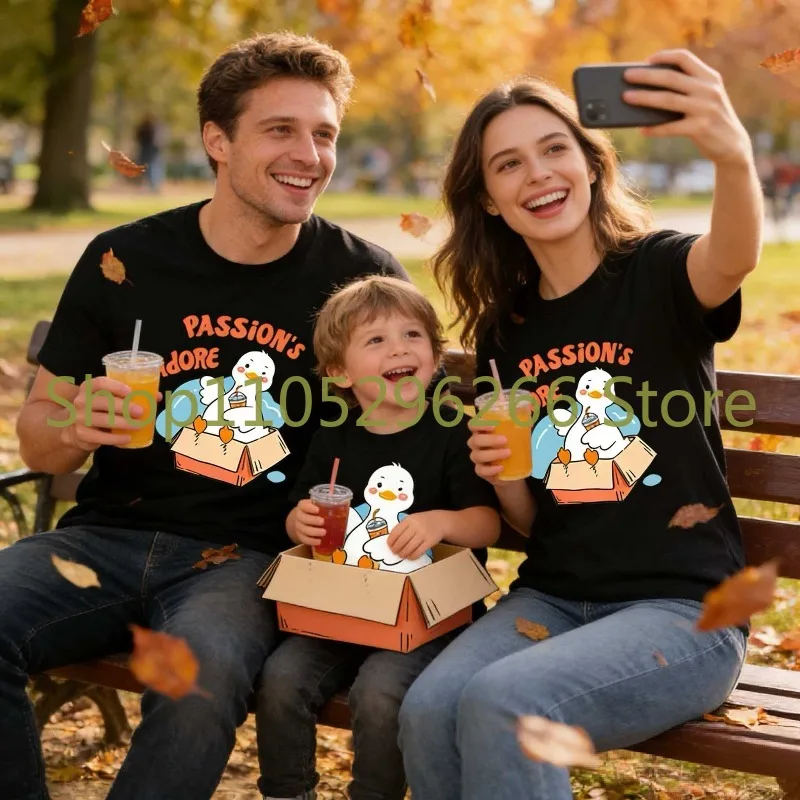 

Детская модная футболка «Веселая утка», из чистого хлопка, с круглым вырезом, модная одежда для родителей и детей, однотонная, семейная одежда