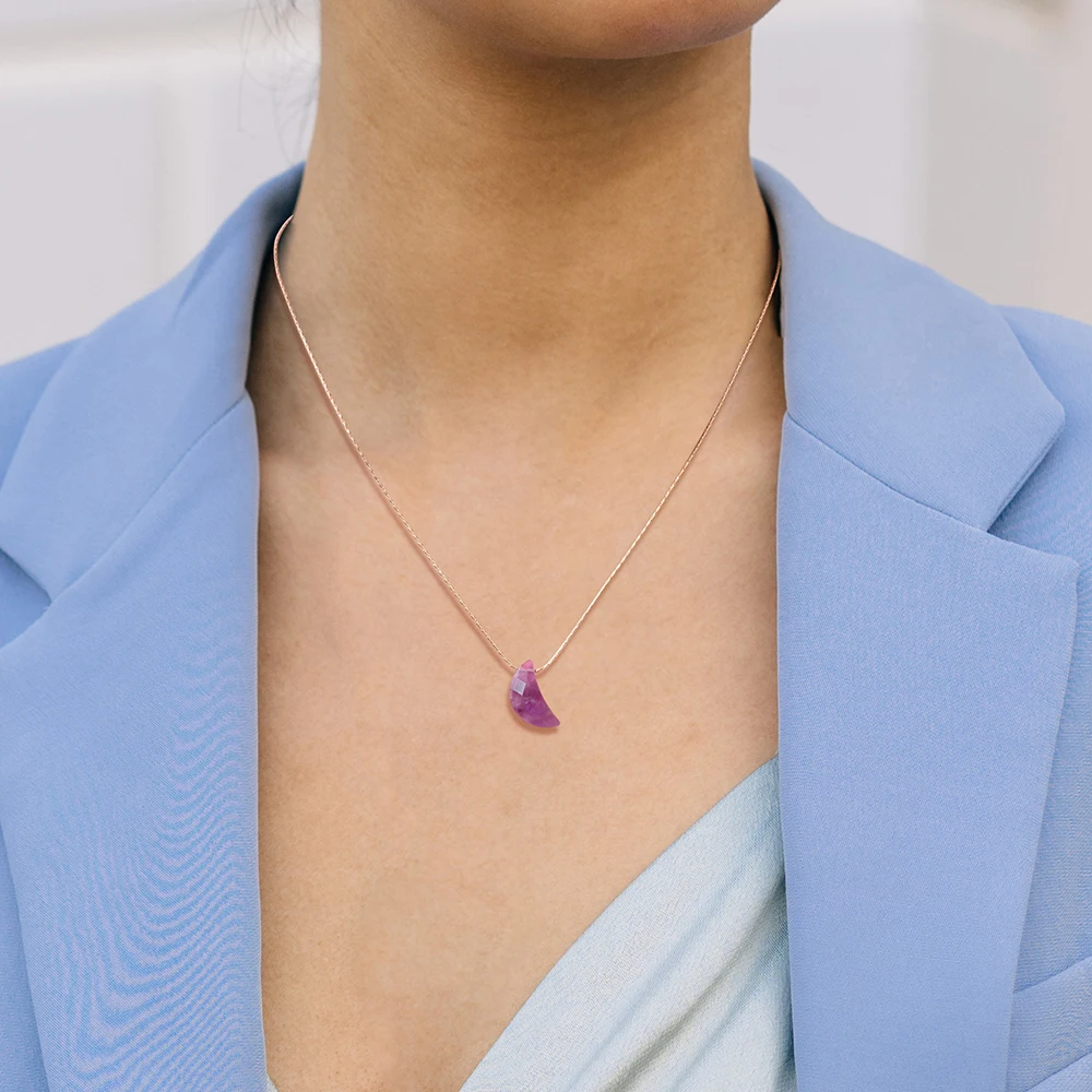 Moon Stone Necklace 7*20MM Moon Shape Aventurine Opal Gem Necklace Gold Color Clavicular Chain Choker Fashion Jewelry Gift