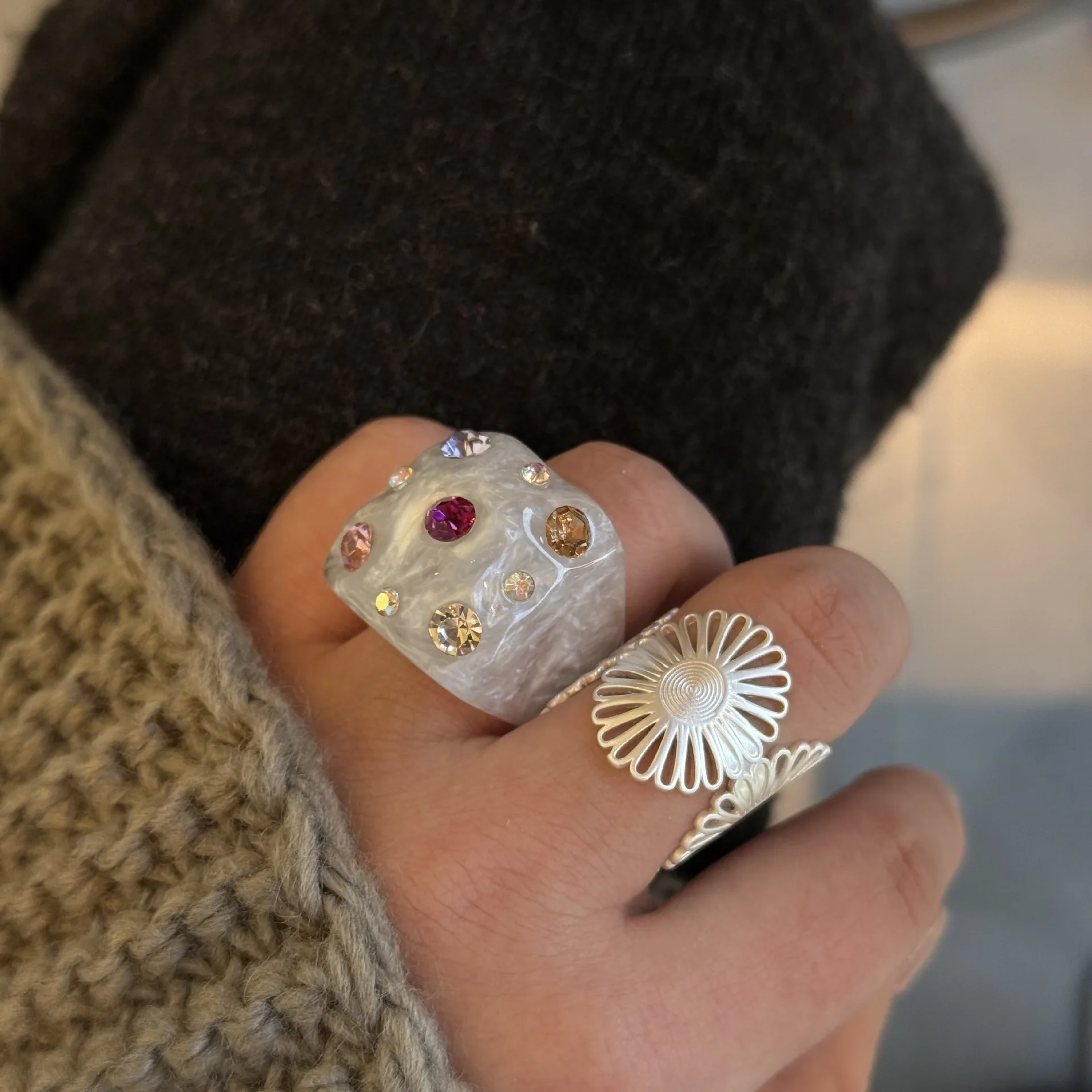 

Geometric Resin Ring with Diamond Inlay Square Faionable Original Design New Model Personali Ring for Ladies