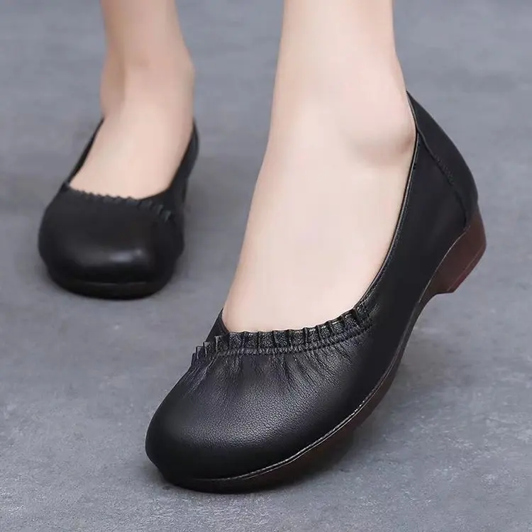 Elegant Women's Ruched Leather Ballet Flats, Comfortable Low-cut Slip-on Shoes, Casual Office Flats for Ladies image 3