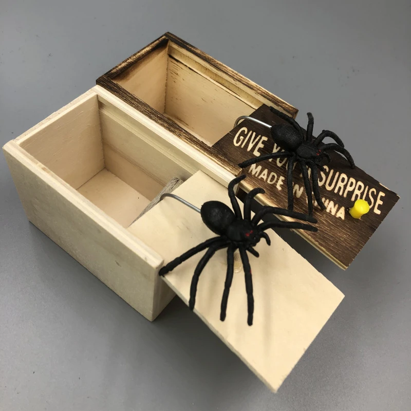 Funny Scare Wooden Box Prank Spider Hidden Halloween Play Trick Joke Props For Making Gift Surprising Fake Spider Spoof Scary