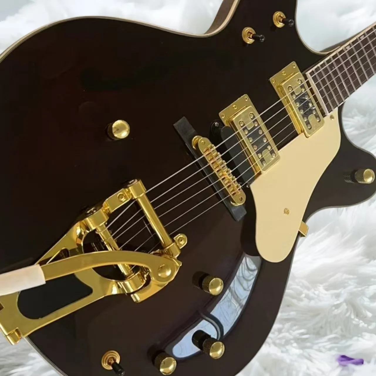 

Factory high-quality hollow body electric guitar with high-quality finish, gold hardware components