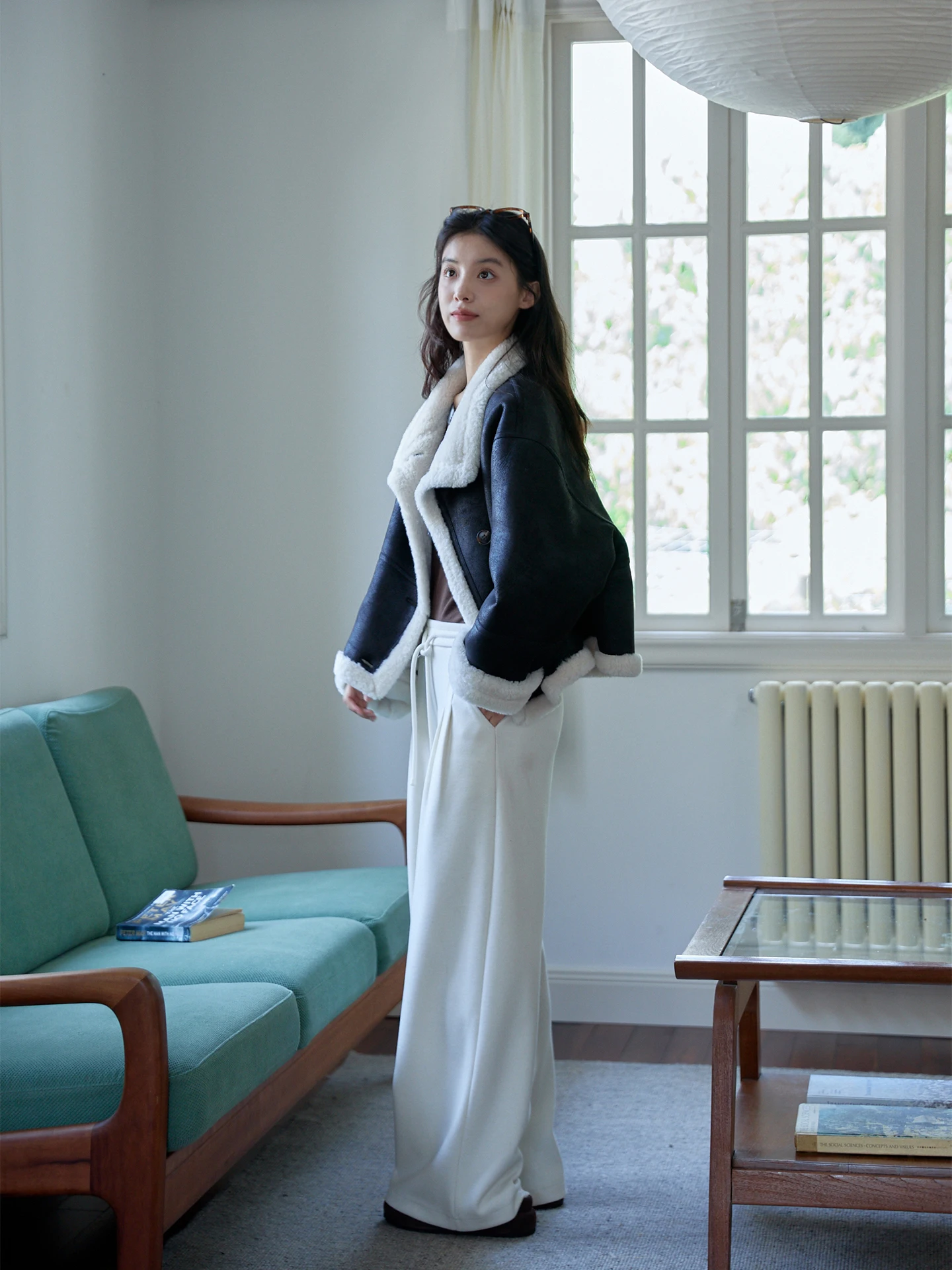 معطف فرو خروف من MIXABO Bla صديق للبيئة للنساء بياقة واقفة من الجلد والفراء ملابس للدراجات النارية من جلد الغزال ملابس خارجية...