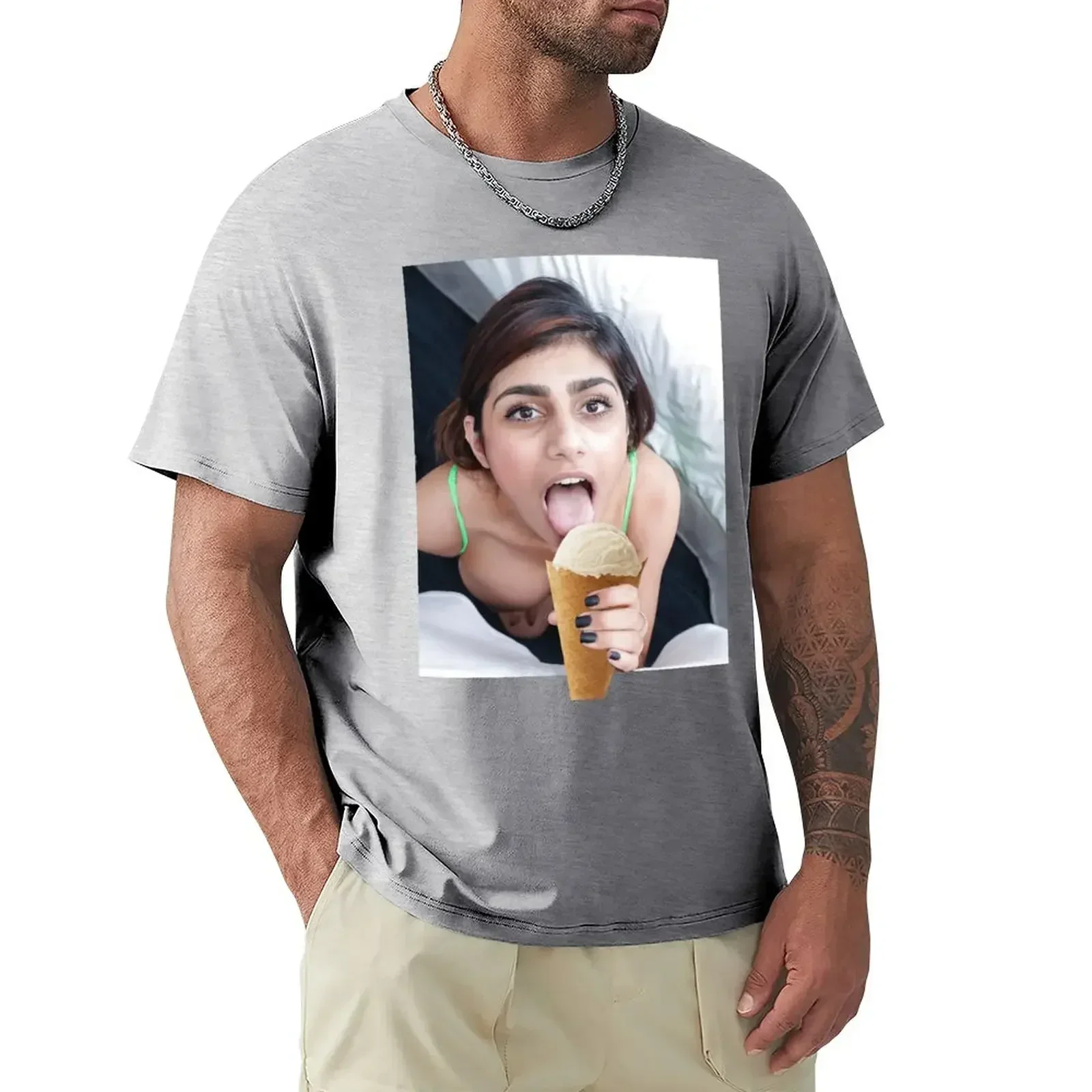 Cotton Tees Mia Khalifa eats Ice cream T-Shirt men hippie clothes oversizeds t shirts  new edition