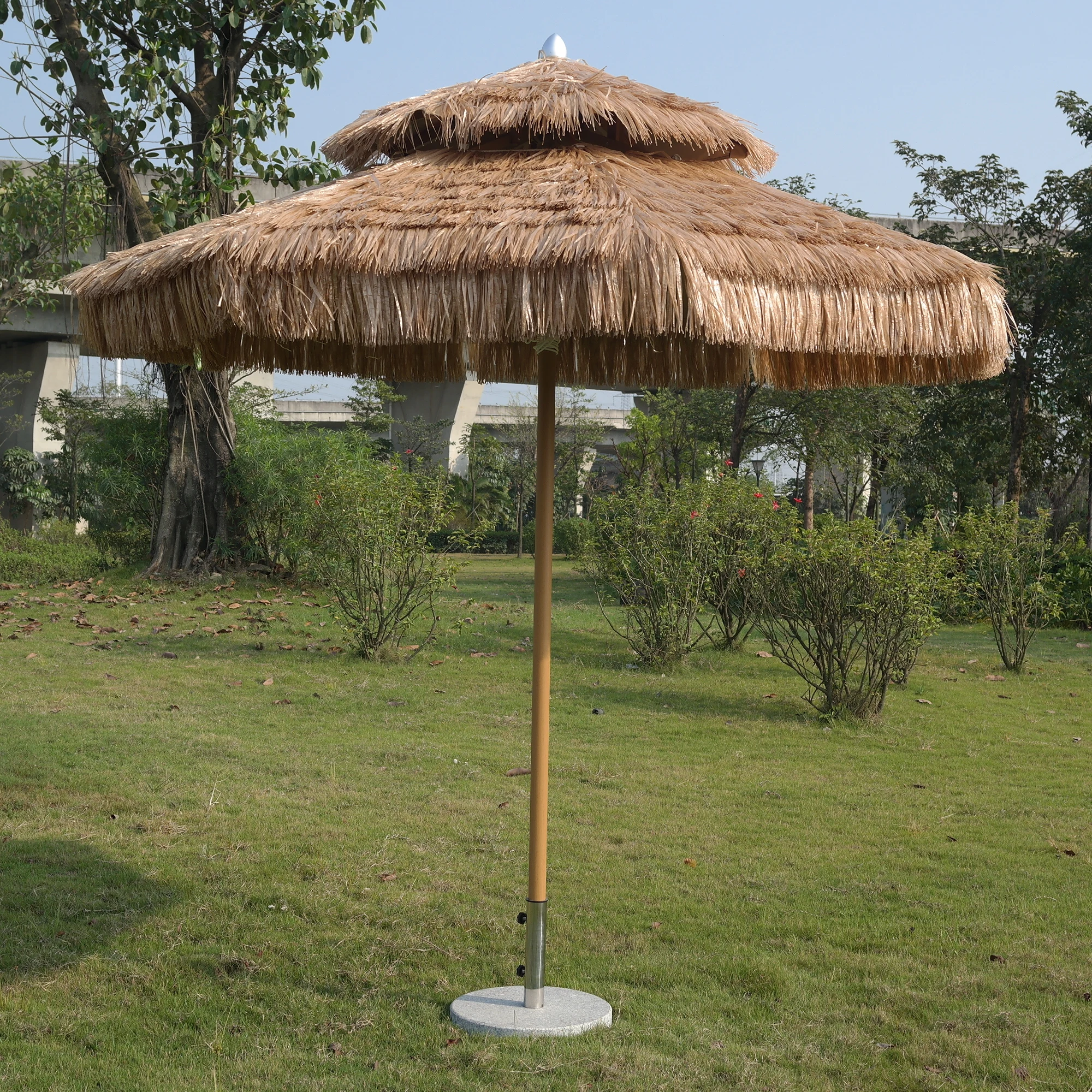 Factory High Quality Large Custom Modern Thatch Pillar Umbrella Outdoor Premium Straw Parasol With Base For Hotel Use Waterproof