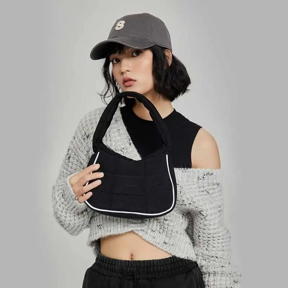 

Large Capacity Nylon Handbag Underarm Design Quilted Pattern Waterproof Bag Adjustable Strap Puffer Texture Adjustable Strap Bag