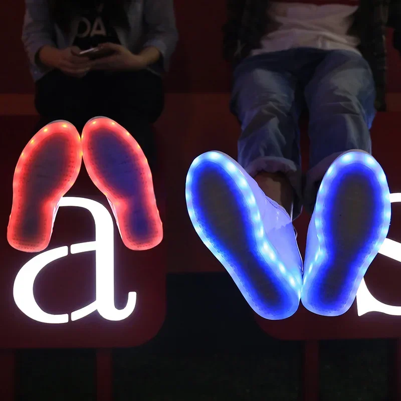 Zapatos luminosos de talla 30-41 para niños y niñas con suela iluminada, zapatillas Led iluminadas con zapatillas brillantes con carga USB para niños