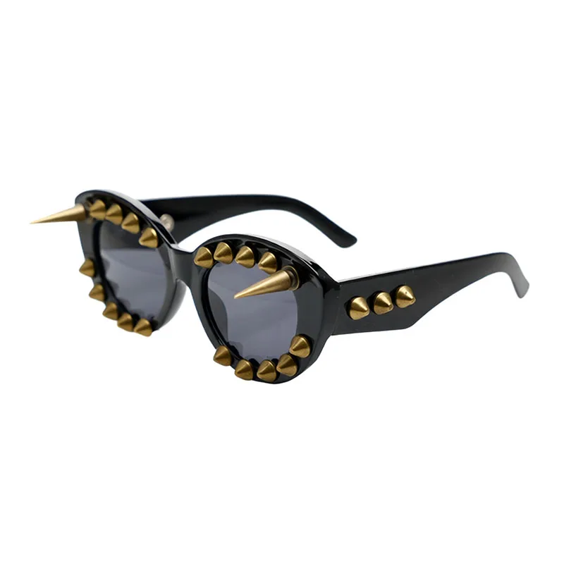 

New Trendy Millennium Style Y2K Rivets Cool Sunglasses Men Women Hip-hop Punk Cyberpunk Hot Girl Sunglasses Futuristic Eyewears