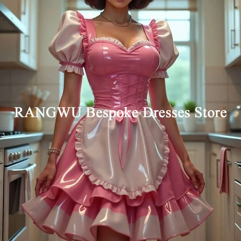 Niedliche rosa Cosplay-Dienstmädchenkleider, PVC, kurze Ärmel, Mini-Abschlussballkleid, Kostüm für besondere Anlässe, maßgeschneidert 2026