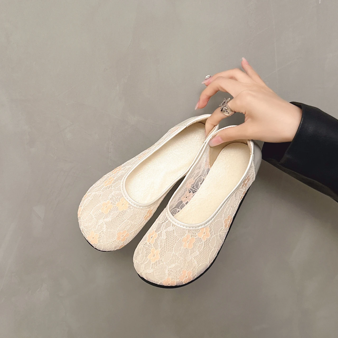 Mesh-Schuhe 2026 Frühling/Sommer Retro Flache Bestickte Mesh-Slip-On-Sandalen für Damen
