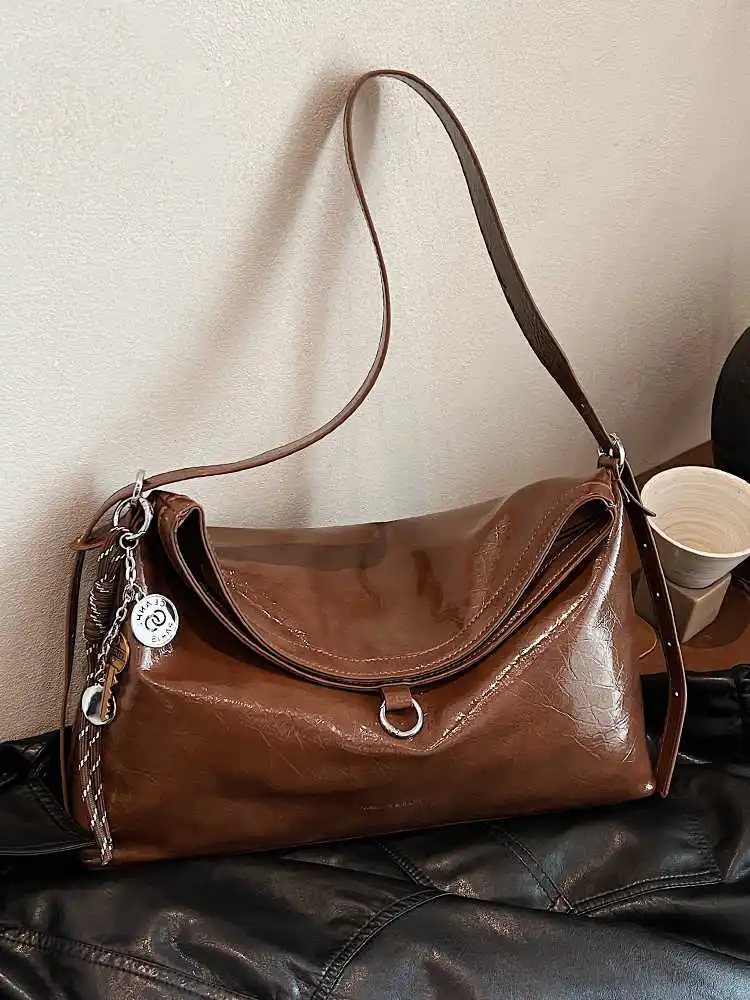 

Vintage Solid Color Tote Bags for Women Large Capacity Hasp Design Fashion Shoulder Bag Soft Versatile Lady Handbag