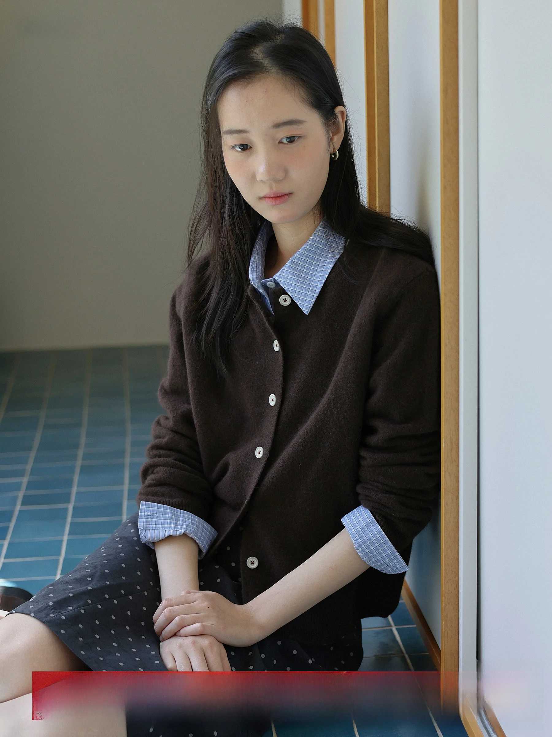 

Женский повседневный свободный свитер MUNNS из чистой шерсти с круглым вырезом, на пуговицах, с длинными рукавами, коричневый, размер S