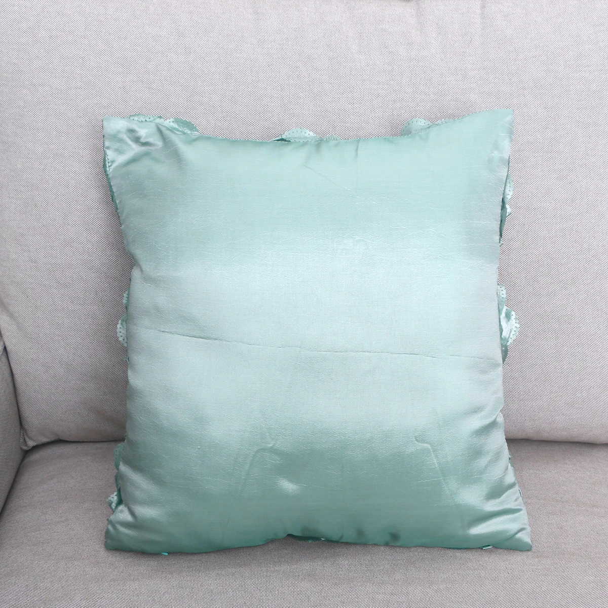 

42x42cm Rose Embroidered Pillow Cover 3D Flower Design Soft Throw Pillow Case for Sofa Bed Home Car Decor Cushion Cover