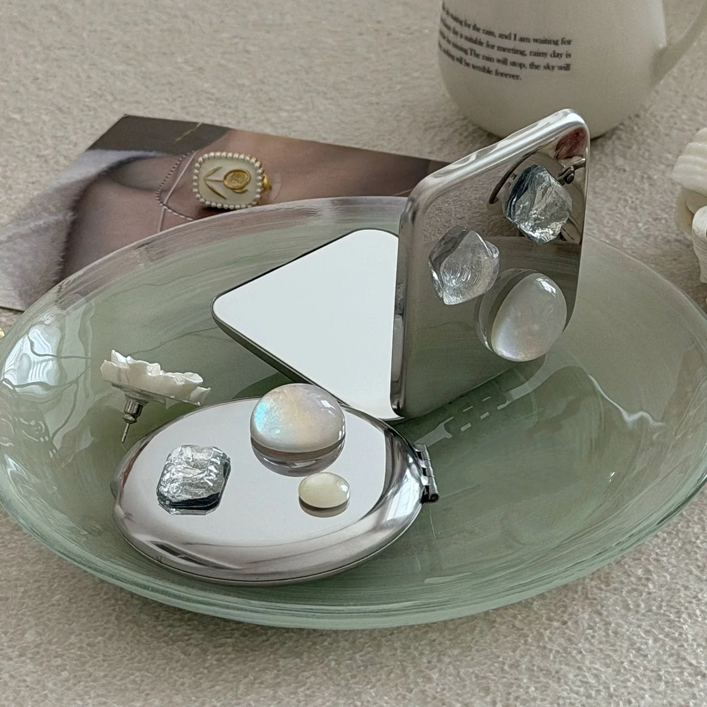Luxurious Mirrored Stainless Steel Natural Gemstone Portable Flding Makeup Mirrorortable Touch Up Mirror