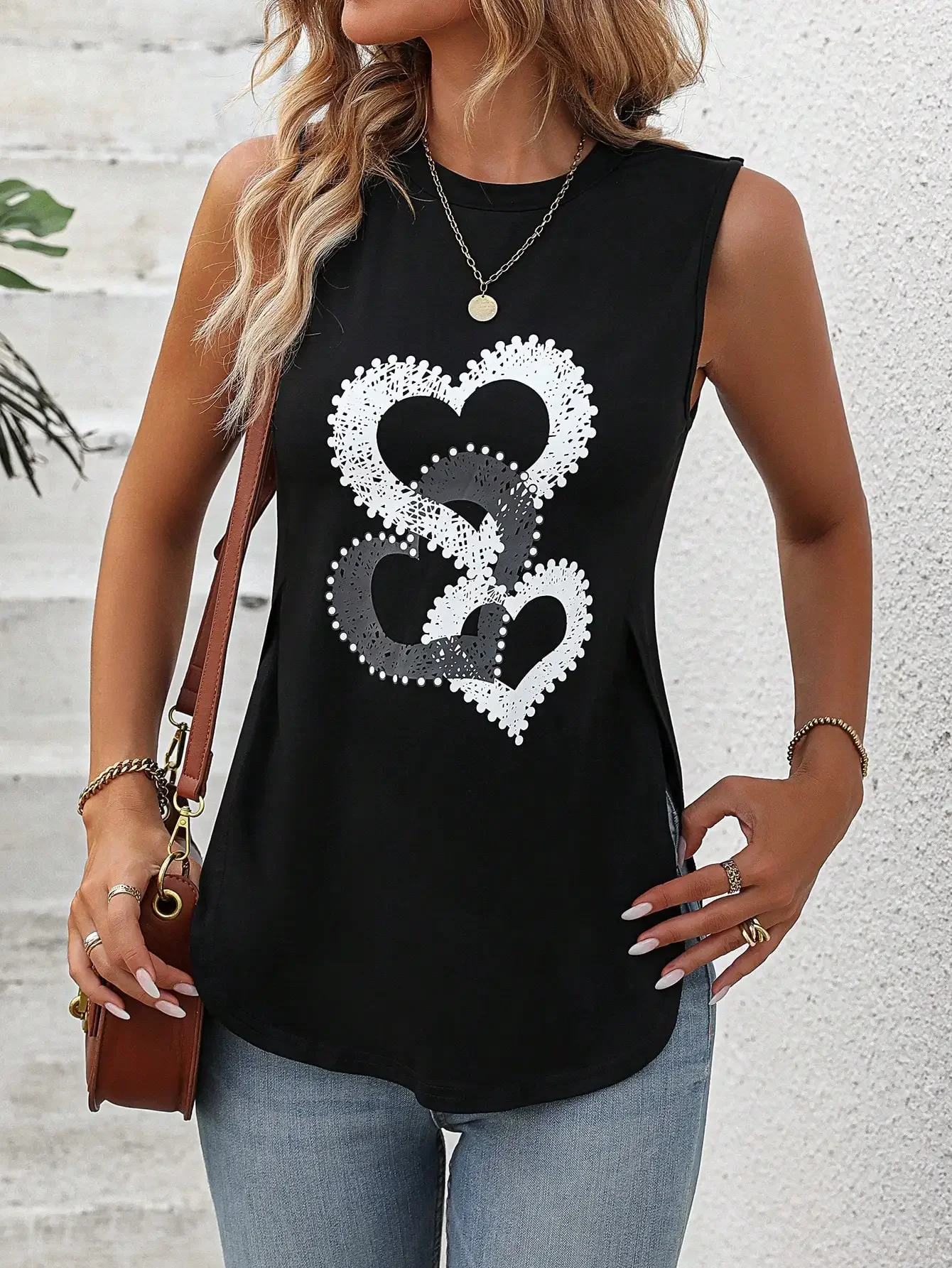 

Nice Heart Print Tank Top Graphic Tees Women Tops
