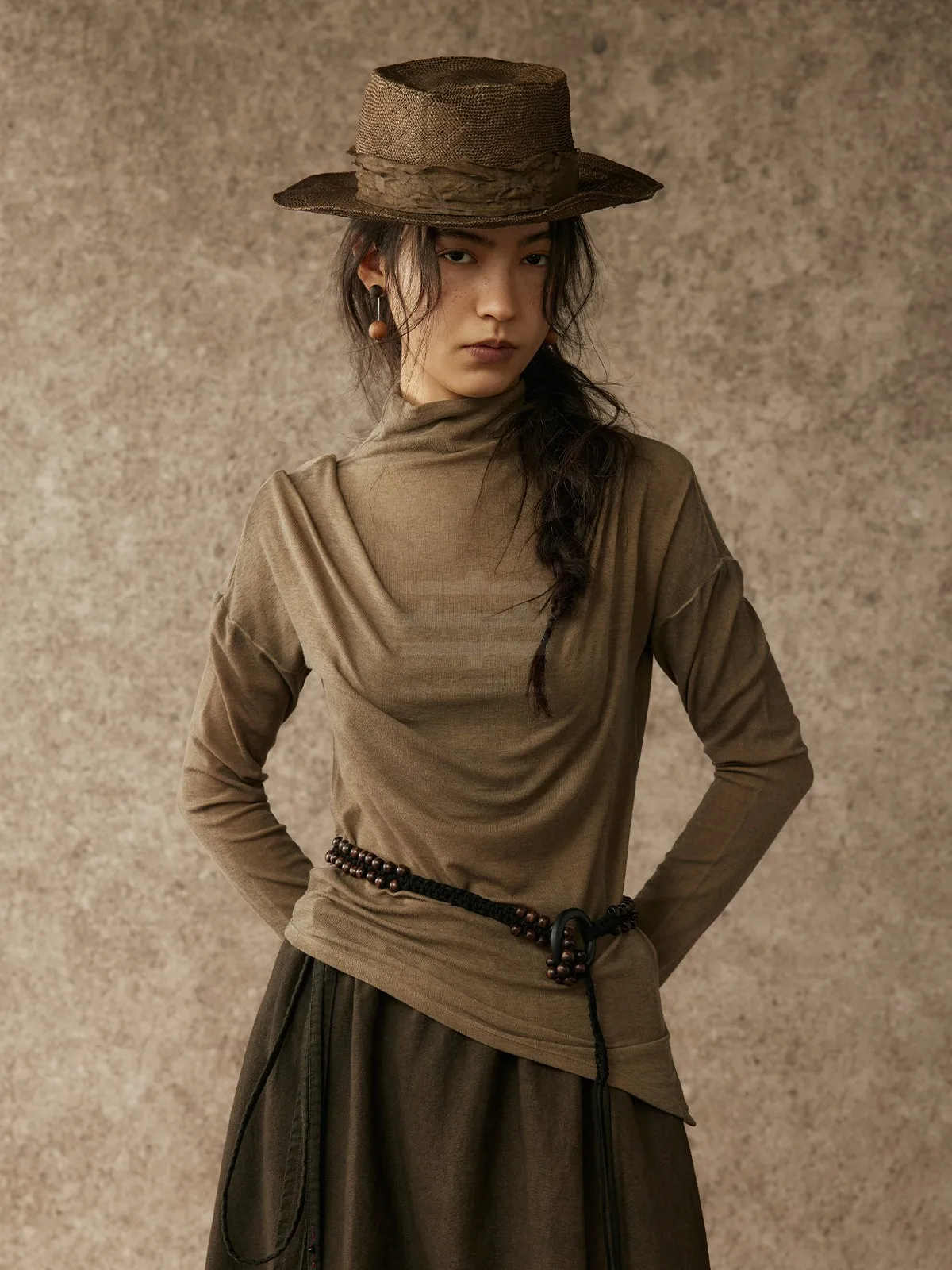 

Вязаный топ alpw из шерсти верблюжьего цвета, окрашенной растительными красителями, с цветочным узором, женская модная приталенная футболка с длинным рукавом и круглым вырезом