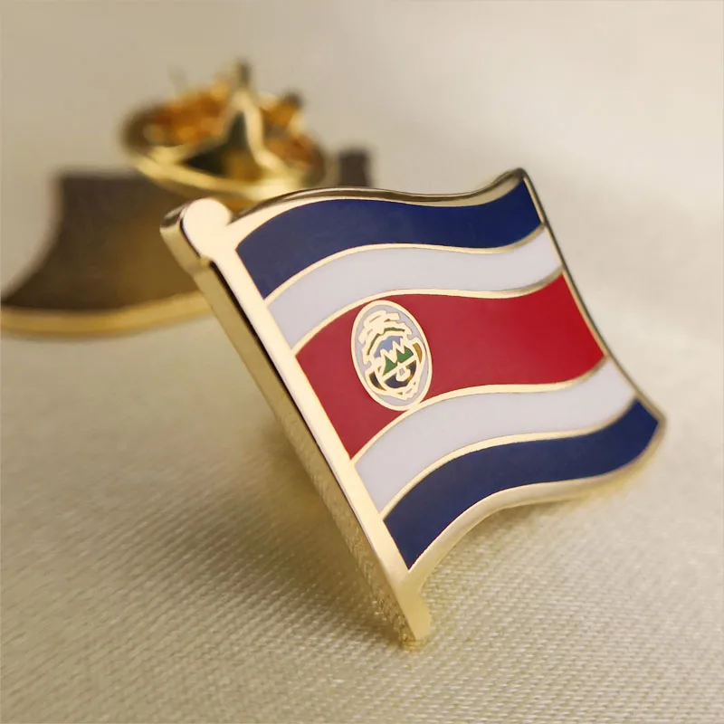 Insignia de la bandera nacional de Costa Rica, alfileres de hebilla de mariposa de cobre, broche de bandera artesanal esmaltado chapado en oro, artesanías decorativas
