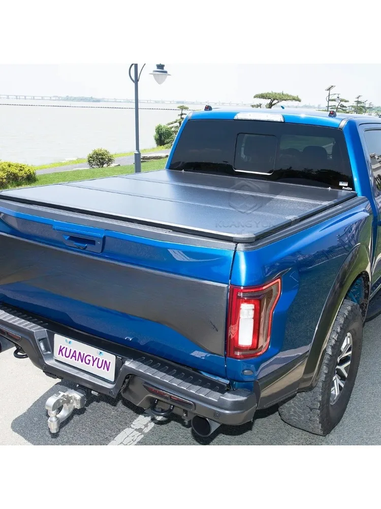 

Durable Hard Tri-Fold Tonneau Cover for Nissan Titan Convenient Pickup Truck Accessories 5.5FT Ranger Model