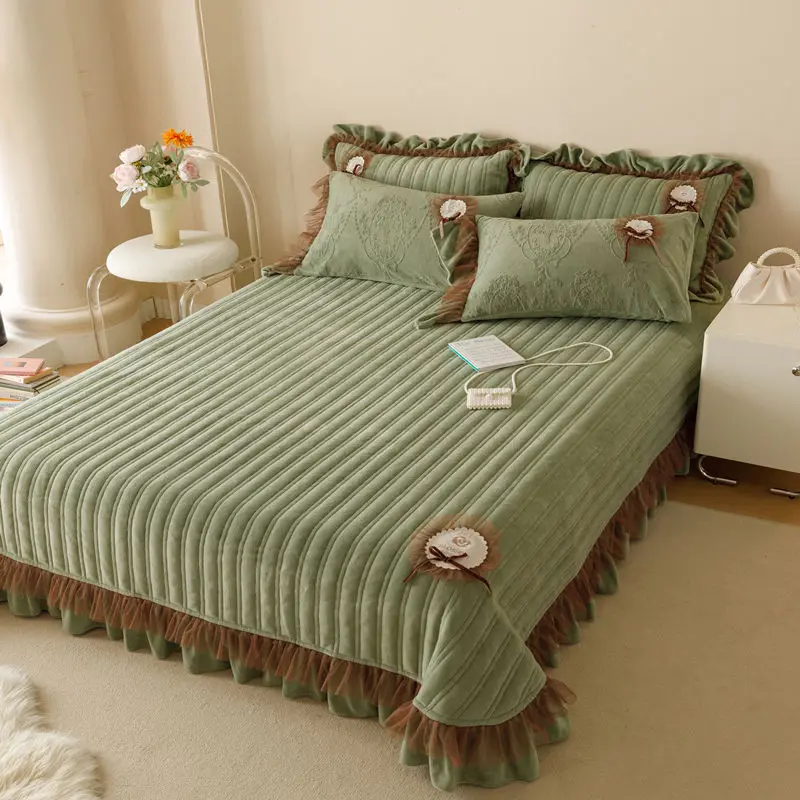 3pcs Quilted Bed Skirt Set  Bedspreads Warm Winter Mattress Covers Protector Elastic King Size Bedding Mattresses Pillowcases