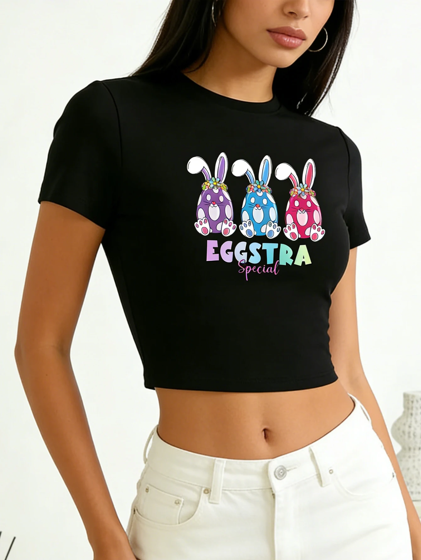 Modisches, lässiges Damen-T-Shirt mit Oster-Print und kurzen Ärmeln, sommerlich, trendig, schmal geschnitten und vielseitig.