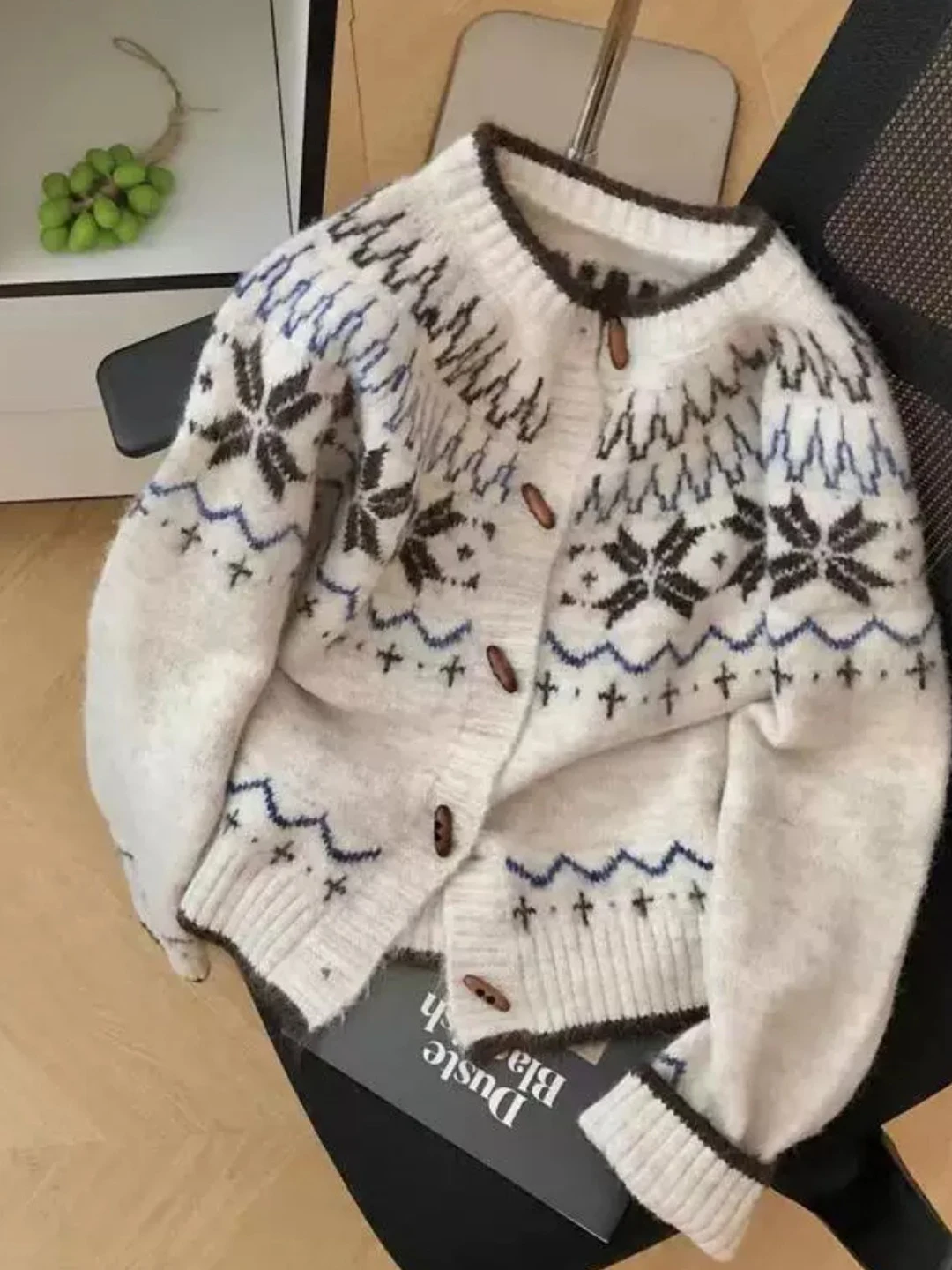 Korean Style Vintage Soft Heavy Embroidery Loose Women's Knitted Cardigan Coat with Horn Buttons Casual Style Polyester Fiber