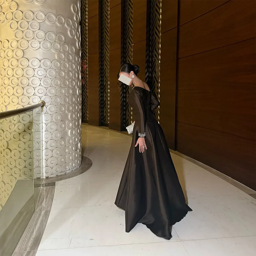 Sukienki wieczorowe z długim rękawem szyte na miarę, eleganckie suknie na formalne okazje, suknie balowe z kryształkami i koralikami, suknie balowe do ziemi, kolekcja 2025