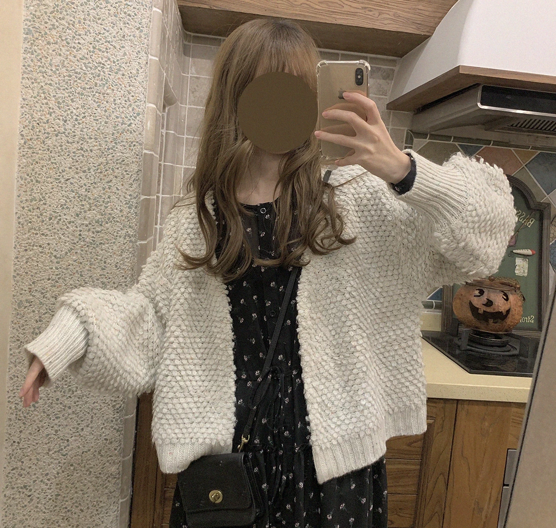 

Вязаный открытый кардиган с крючками и кругами. Женский свитер. Осень 208. Другой материал. Женский Премиум Faion.