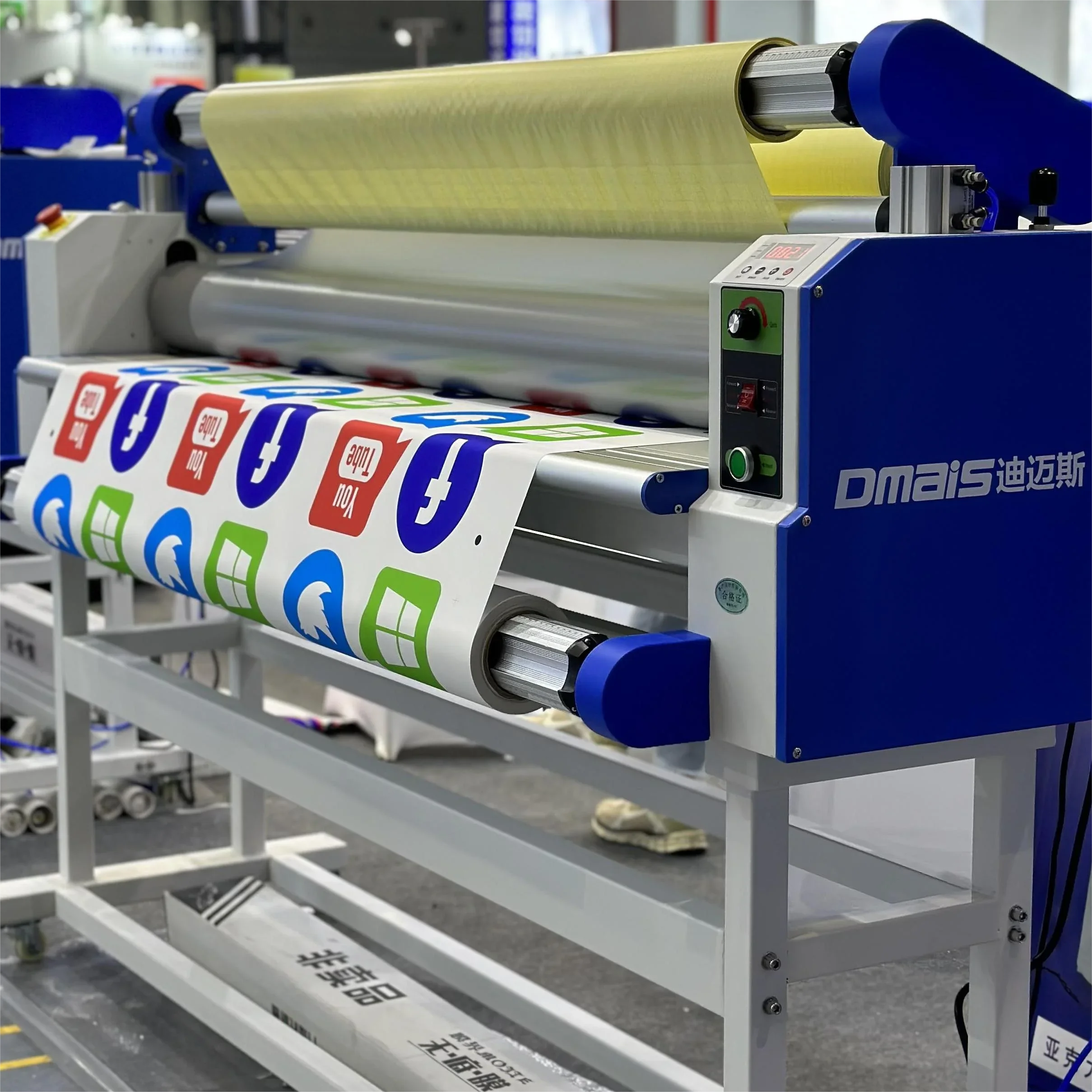 Mesin roll laminasi kecepatan tinggi format lebar, dengan slitter elektrik otomatis laminator stiker vinil