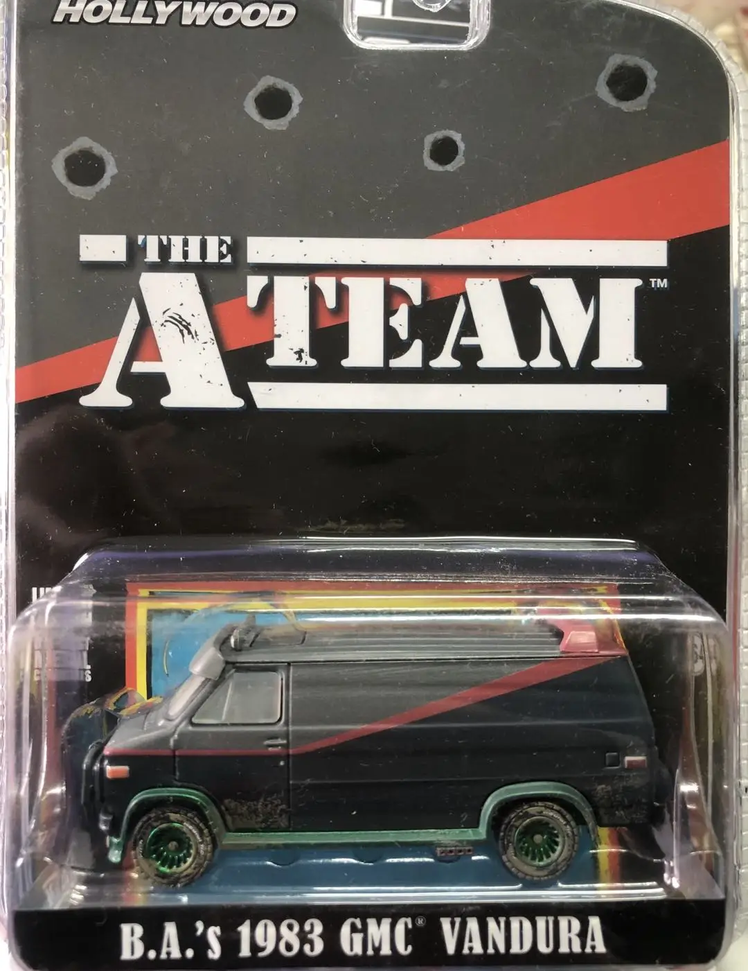 

1: 64 Green Light 1983 GMC Vandura Weathered Muddy Edition Dragon Agent Team Green MachineAlloy Car Models Collectibles Hobbies
