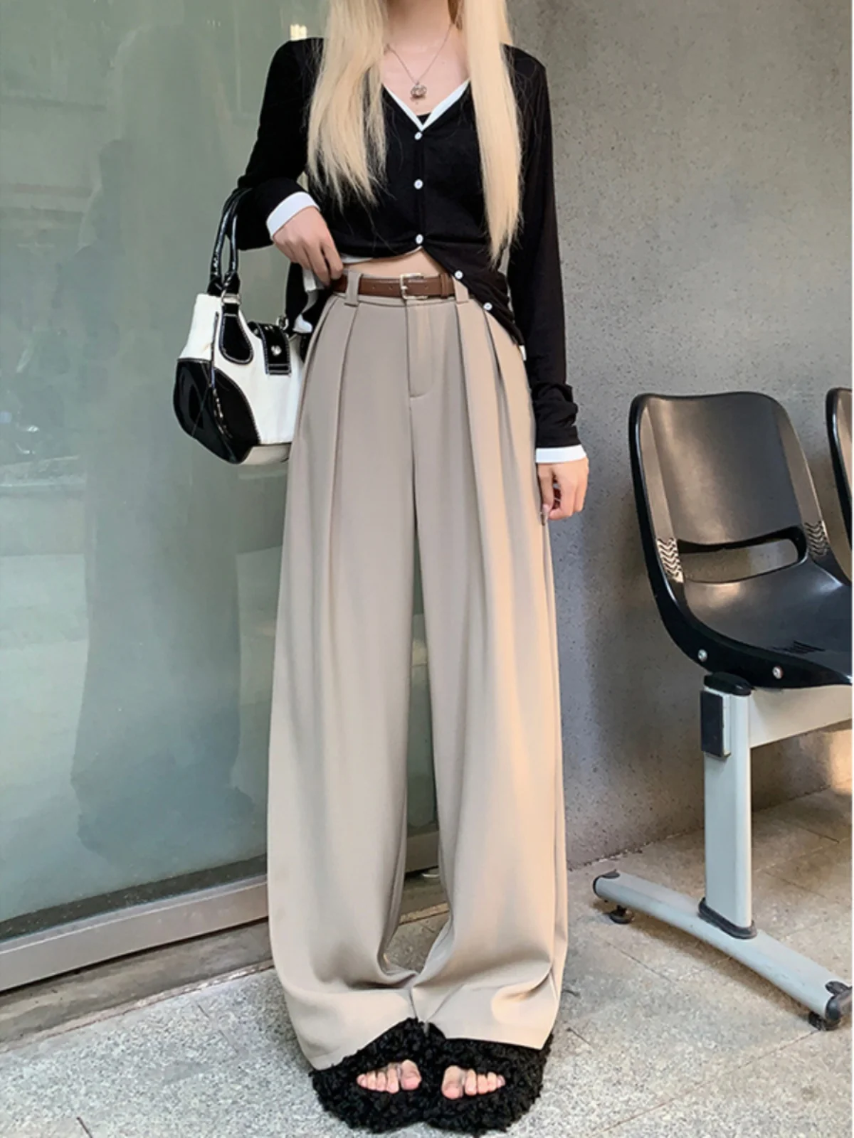 Pantaloni da ufficio per donna nell'autunno 2024, nuovi pantaloni a gamba larga Casual color caffè dimagrante a vita alta