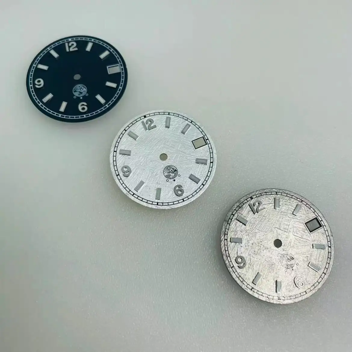 NH35 Dial 28.5mm Dial  Blue Luminous 3D Meteorite Pattern Single Date S Dial Suitable for Seiko Modification