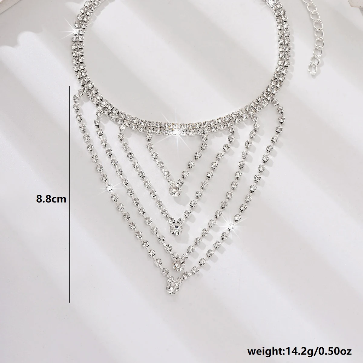 سلسلة كاحل نسائية عصرية متعددة الطبقات ذات طراز فاخر وخفيف الوزن مع مزاج بسيط وأغطية رأس على الطراز الرائع