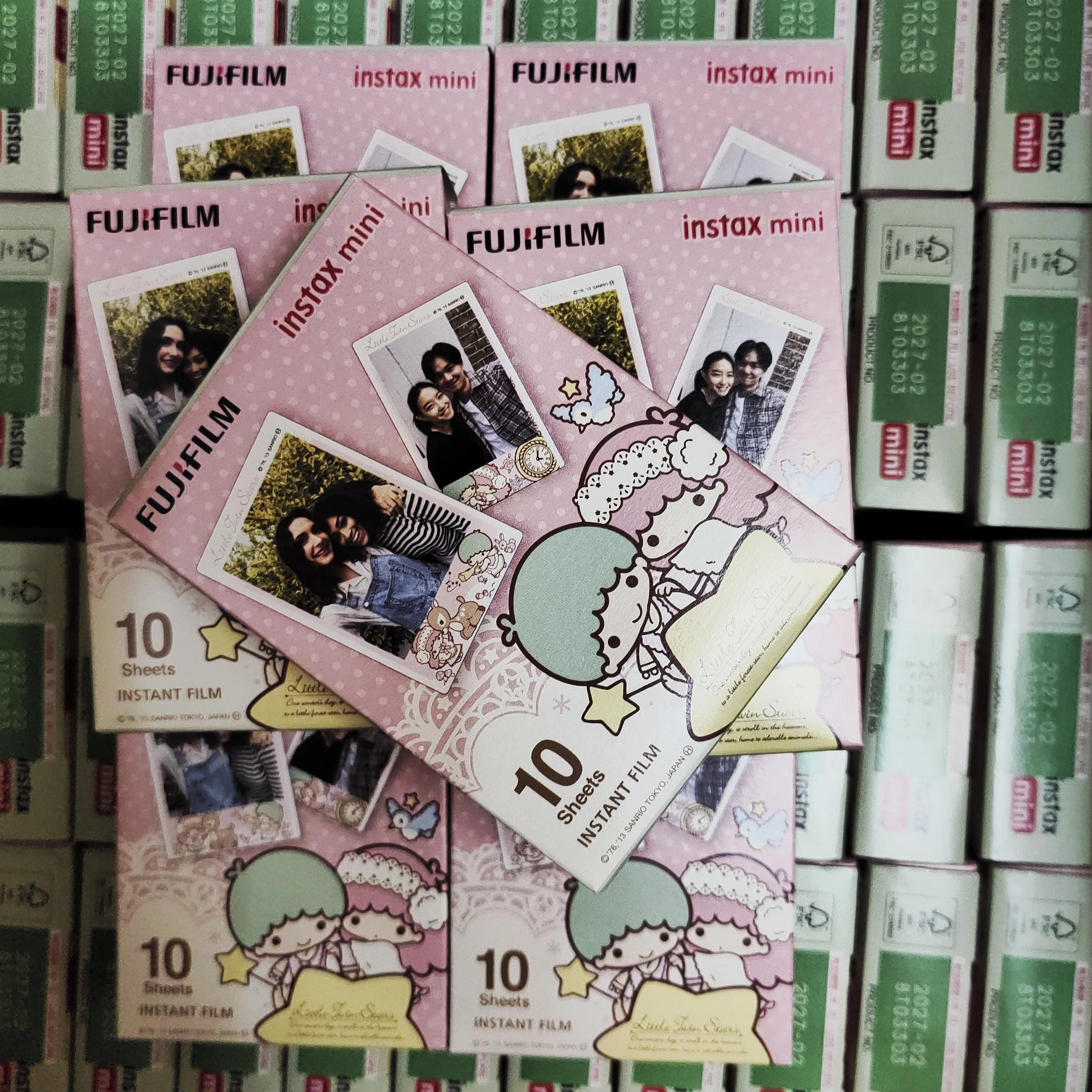 

Пленка Fujifilm Instax Mini Little Twin Stars, 10 листов, для камер/принтеров Fuji 13, 12, 11, SE, 40, 9, 8, 7s, 90, 25, 70, SP-2, Link, Liplay