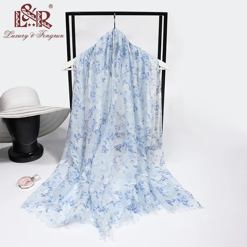 

Luxury Brand Women Summer Silk Scarves Floral Shawl Wrap Beach Female Echarpe Designer Beach Sunscreen Foulard Muffler Pareo