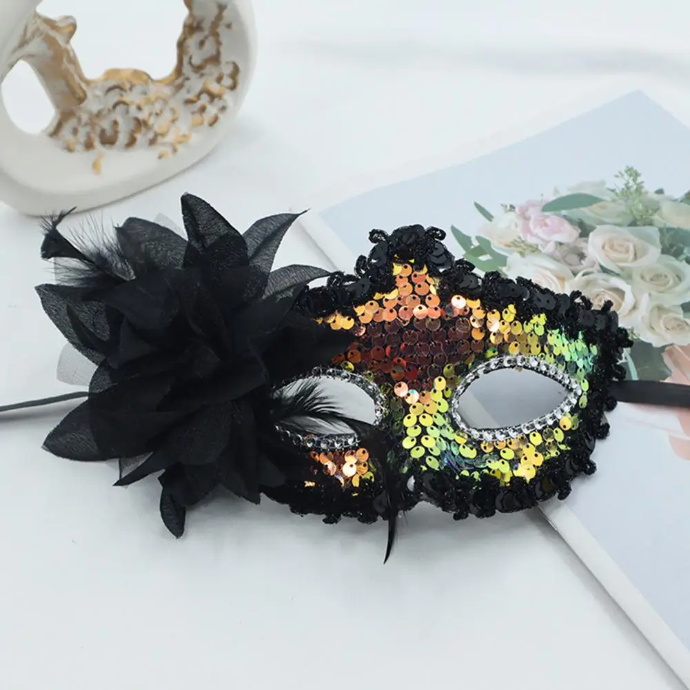 Party Face Cushion Glittering Sequins Feathers Masquerade Face Cushion for Women Lightweight Eye Cover for Party Cosplay Costume