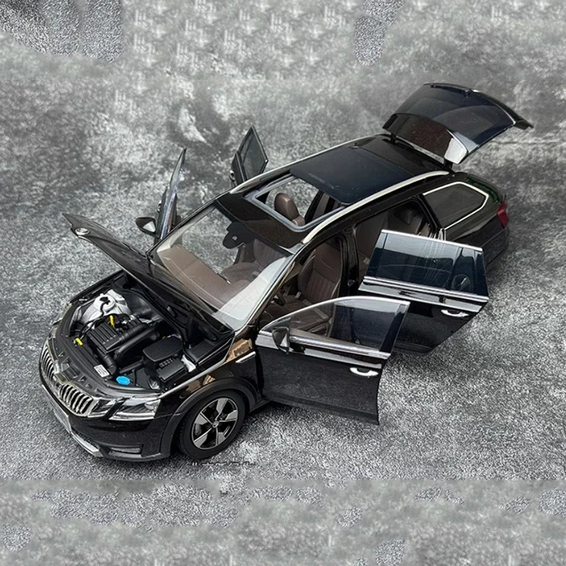 Diecast 1:18 Scale  SKODA OCTAVIA Car Model Alloy Vehicle Metal Simulation Toy Collectible Adult boys Souvenir Gift Hobby & Toys