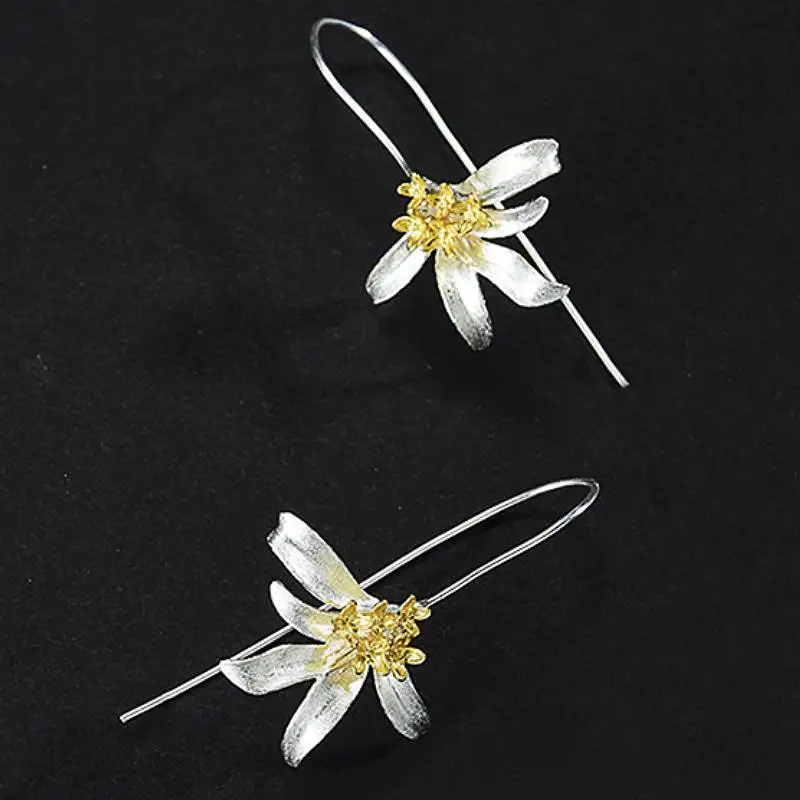 Huitan Ästhetische Lilienförmige zweifarbige Tropfenohrringe für Damen, frischer Stil, trendige Hochzeit, Verlobung, elegante Accessoires, Schmuck, Geschenk