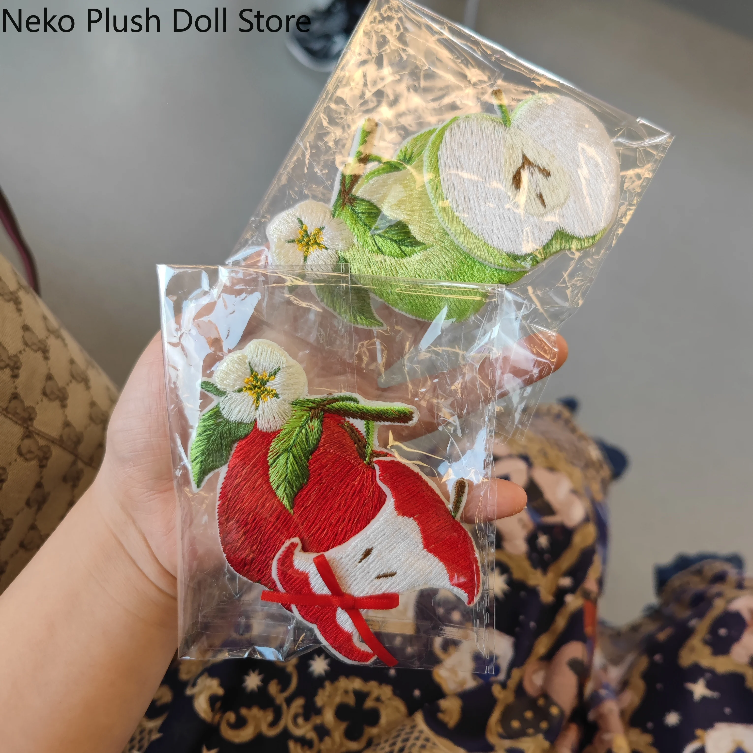

Anime Love and Deepspace Caleb Attribute Impression Wind Cute Brooch Cosplay Cartoon Embroidery Badge Ornament Xmas Gift