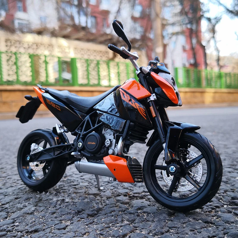 Maisto 1:12 KTM 690 Duke lega modello di moto simulazione pressofuso metallo Street Racing moto modello collezione regalo giocattolo per bambini