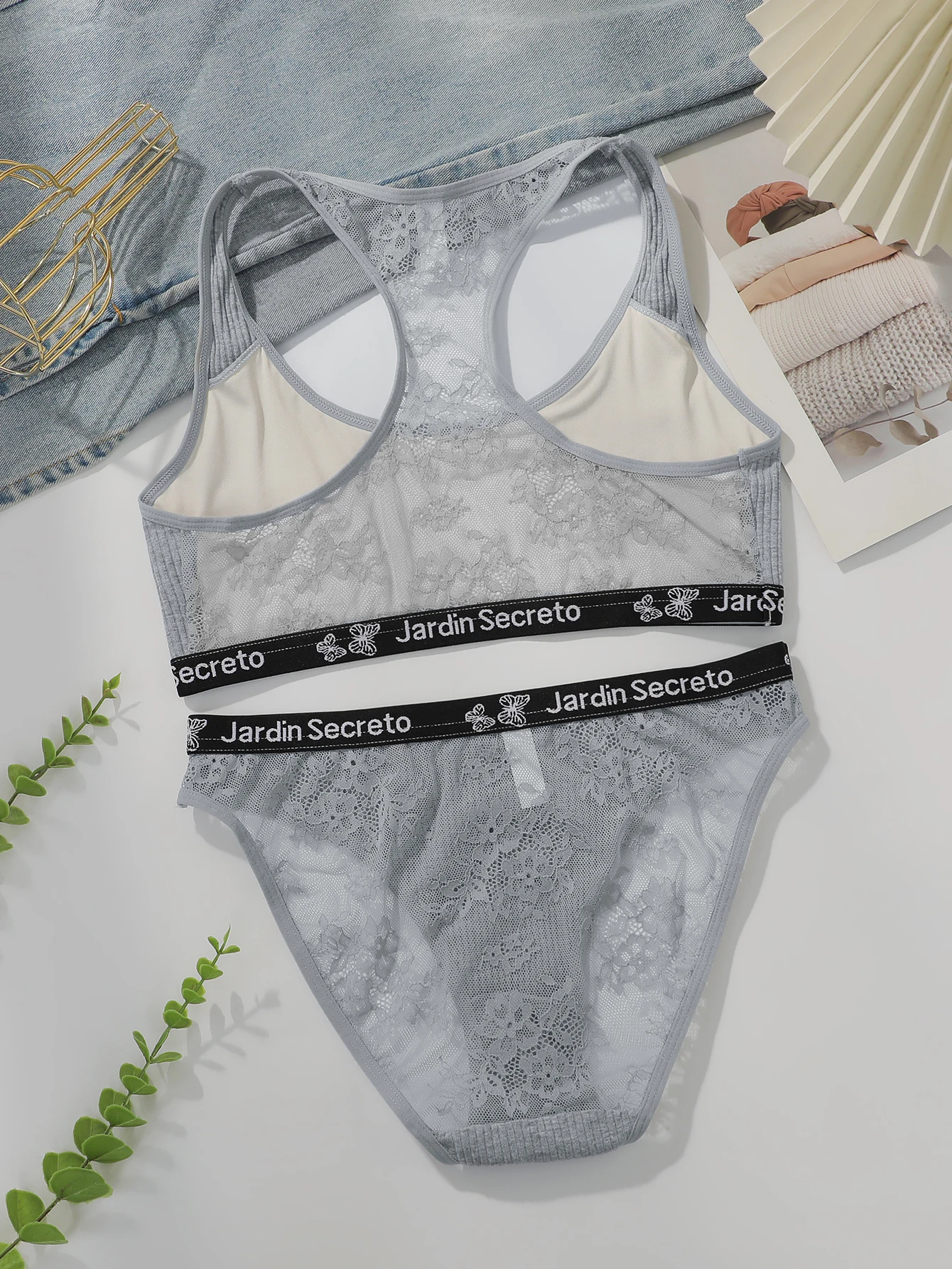 Nuevo conjunto de Bralette y b - Bralette Triangle Set reseña y precio
