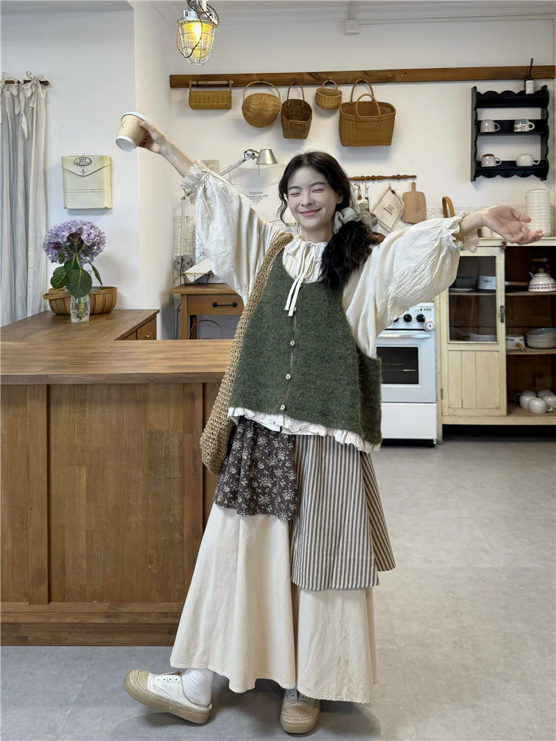 

Retro Single Button Lace Trim ter Ne Vest irt Women's Autumn Splicing Skirt Tee-quarter Length Sve Cardigan