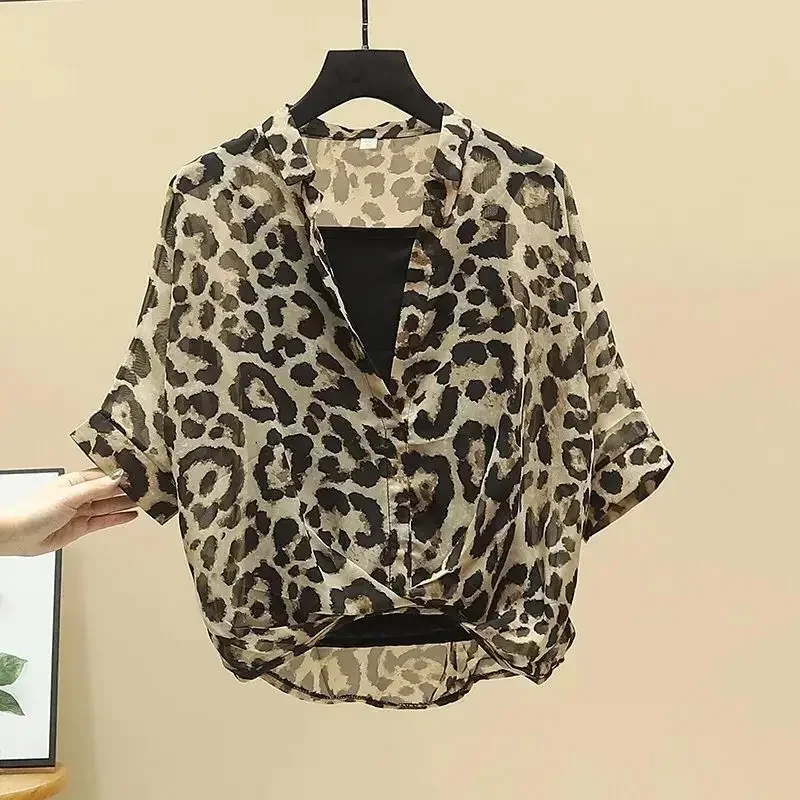 Kemeja blus wanita lengan cetak tiga perempat longgar kerah V antik motif macan tutul rompi hitam pakaian wanita dua potong 2025